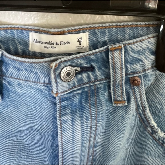 Abercrombie & Fitch
High Rise Denim Skirt - Picture 4 of 9